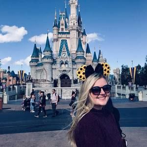 Meet your Posher, Carley